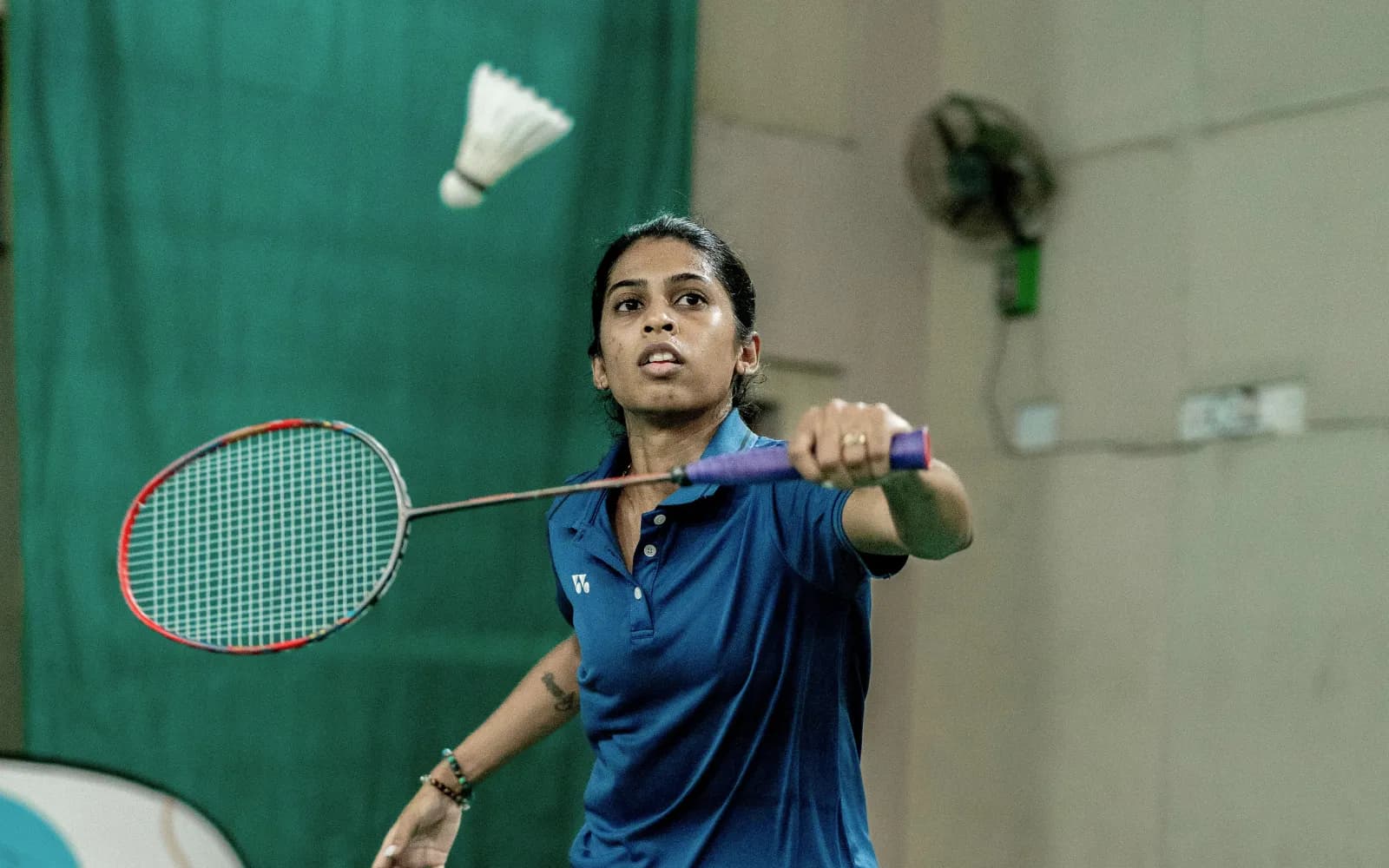 SIS X AT COURT: Badminton Gameplay with the Sisters